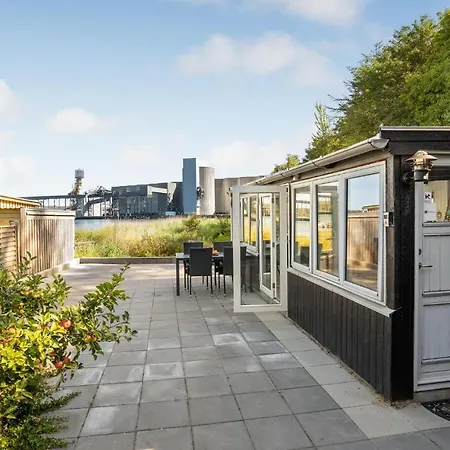 2 Bedroom In Ferienhaus *